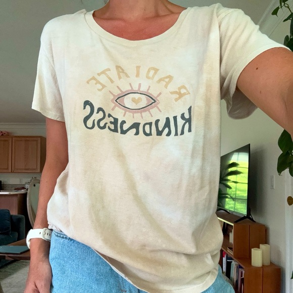 Graphic Tee, size M - Picture 2 of 2